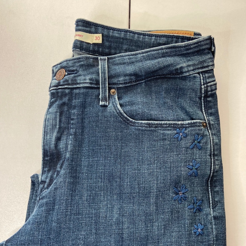 Embroidered floral detail MID RISE - LEVI JEANS